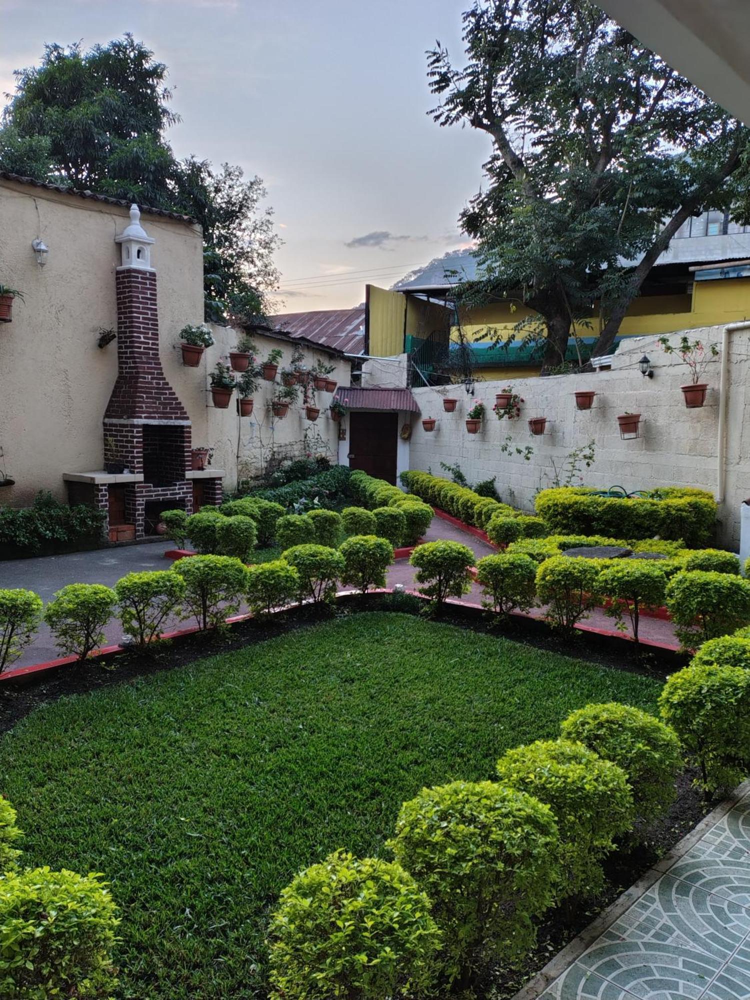 Casa Elefante Dormido Hotel Panajachel Kültér fotó